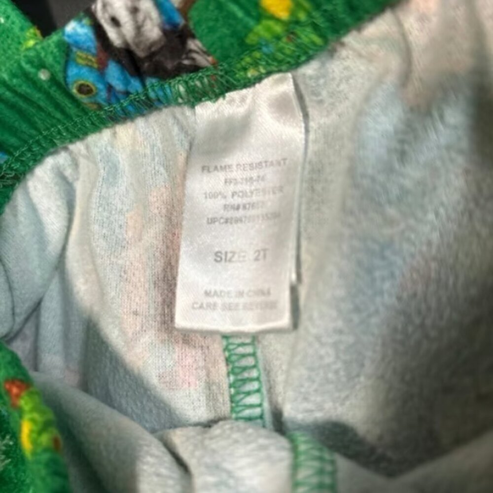 Thomas & Friends Christmas Pajamas 2T - Picture 5 of 5
